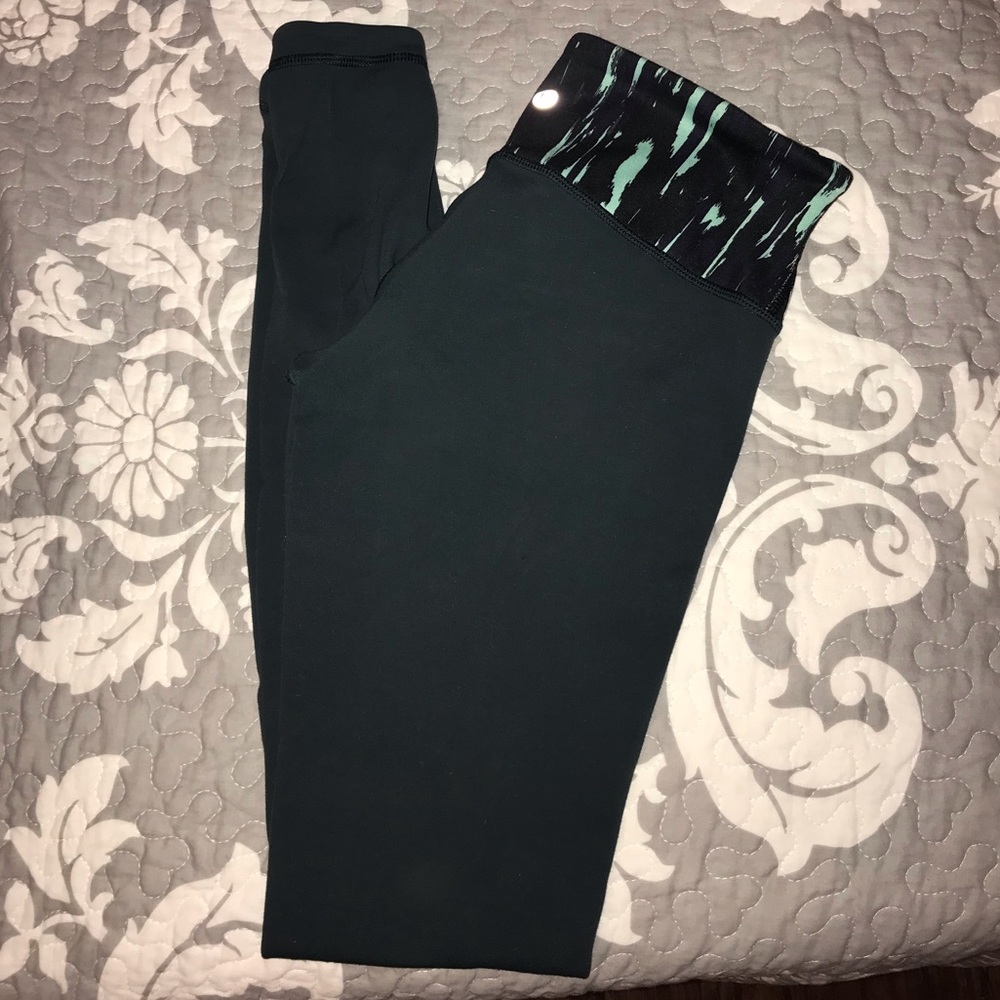 Lululemon Wunder Under reversible leggings